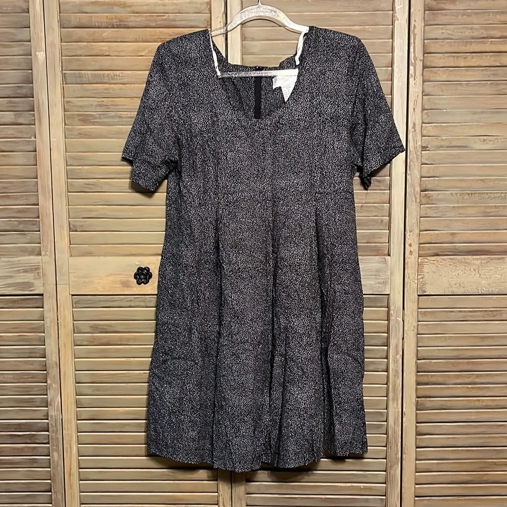 Casual Corner short sleeve black/white polka dot dress Size Small